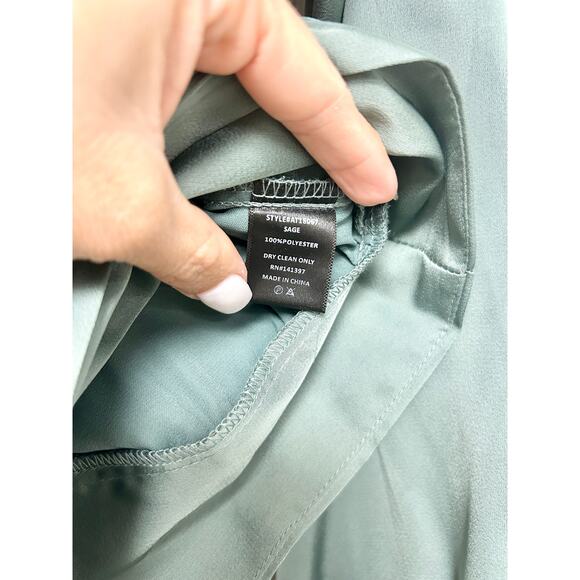 NWT ASTR the Label One Shoulder Satin Cropped Blouse Sage Green Women's Size M - Picture 5 of 6